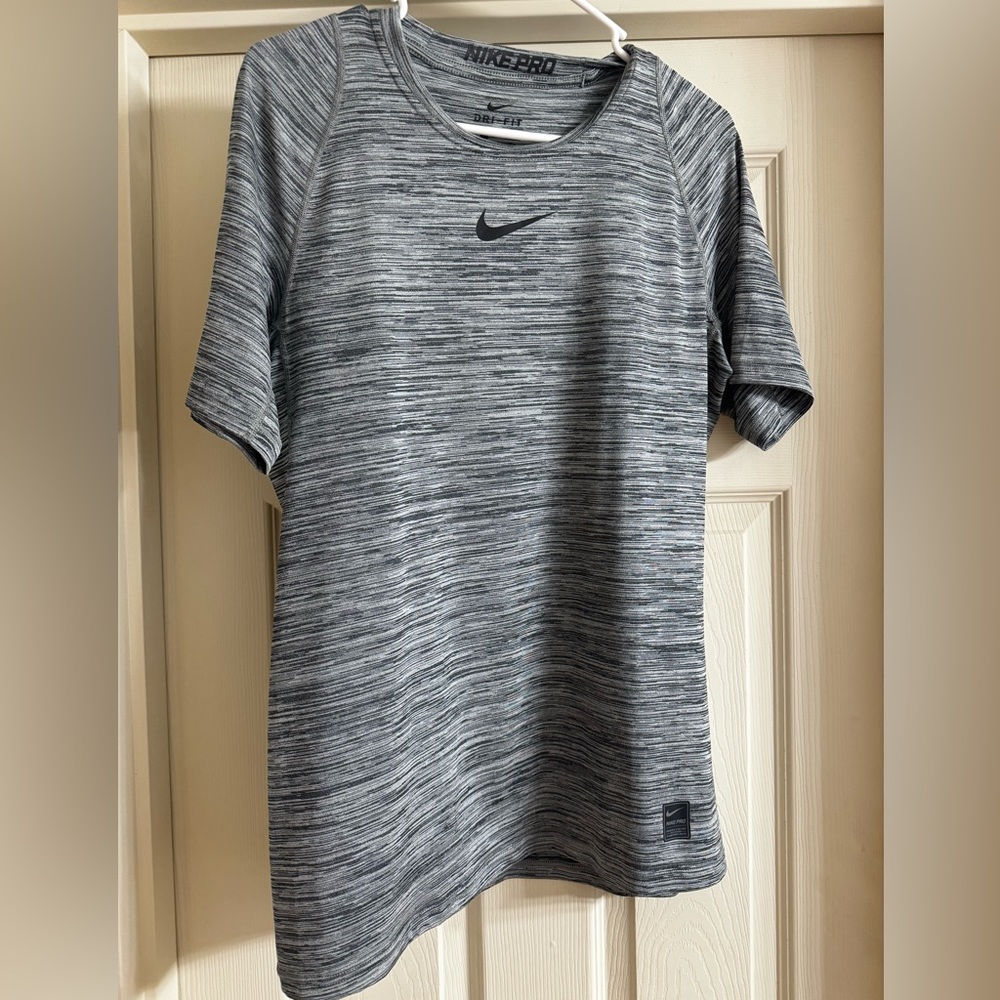 Nike Men’s Pro Dri Fit Short Sleeve Shirt